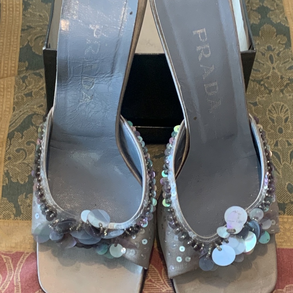 SHOES - Picture 4 of 10